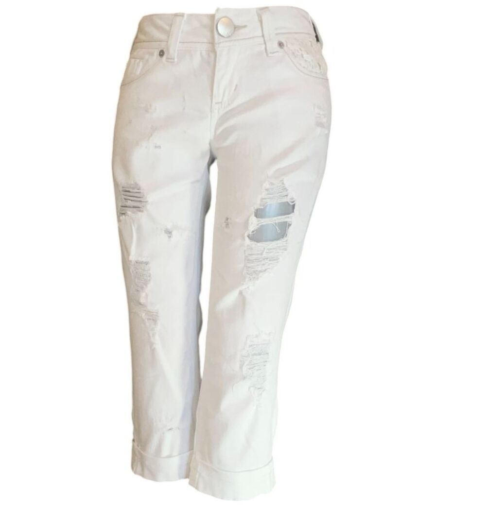 No Boundaries Capris 1 White Distressed Low Rise Denim Junior (W26L19)